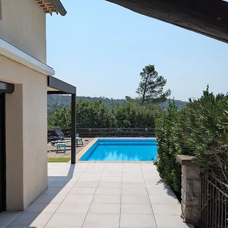 بيت للعطل Charming House With Private Pool In